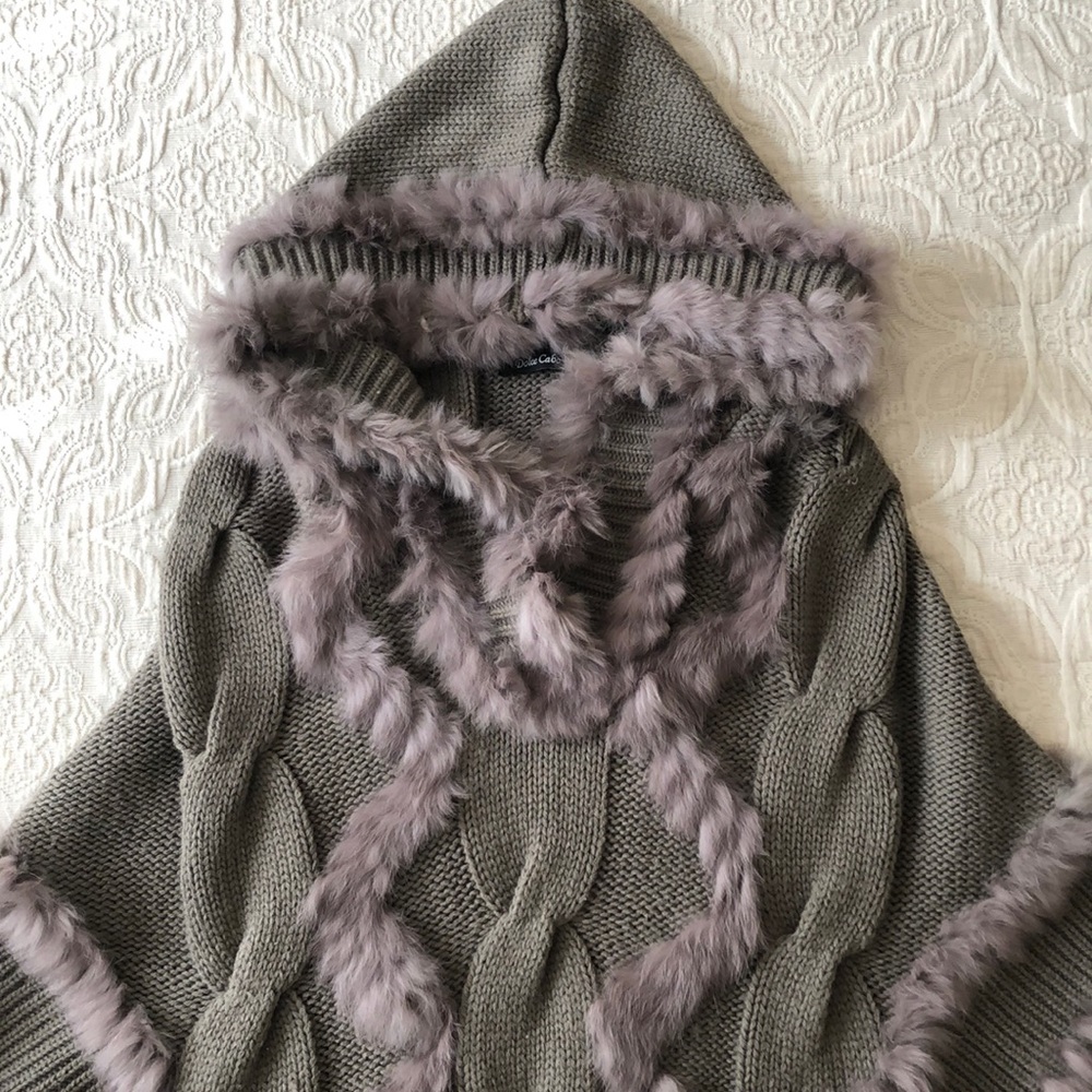 SWEATER PONCHO